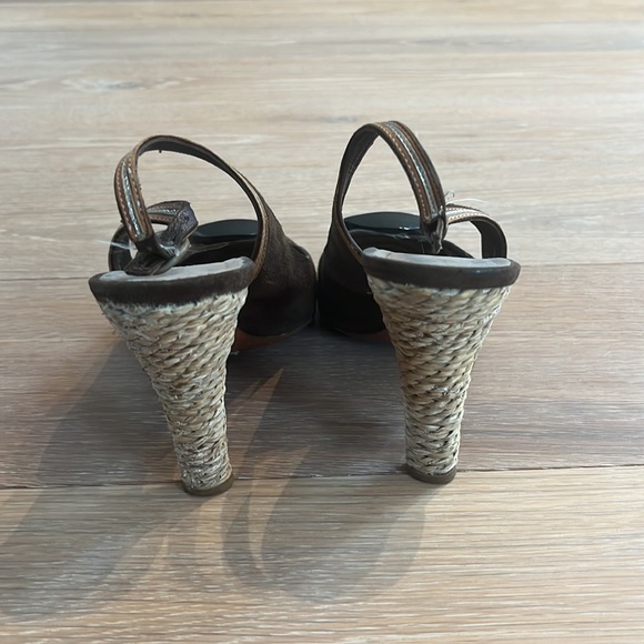 Brown heels - Picture 2 of 6